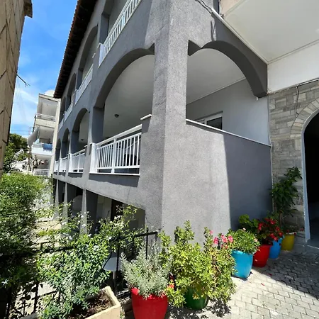 Elpida View