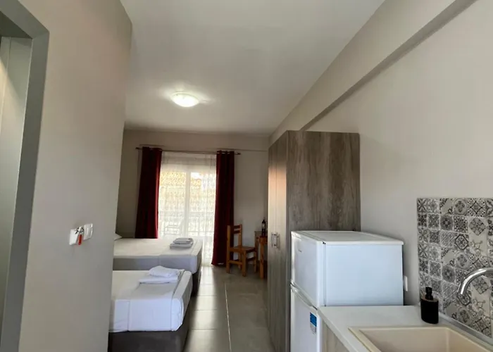 בית הארחה Elpida View 4*
