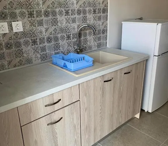 Elpida View בית הארחה 4*